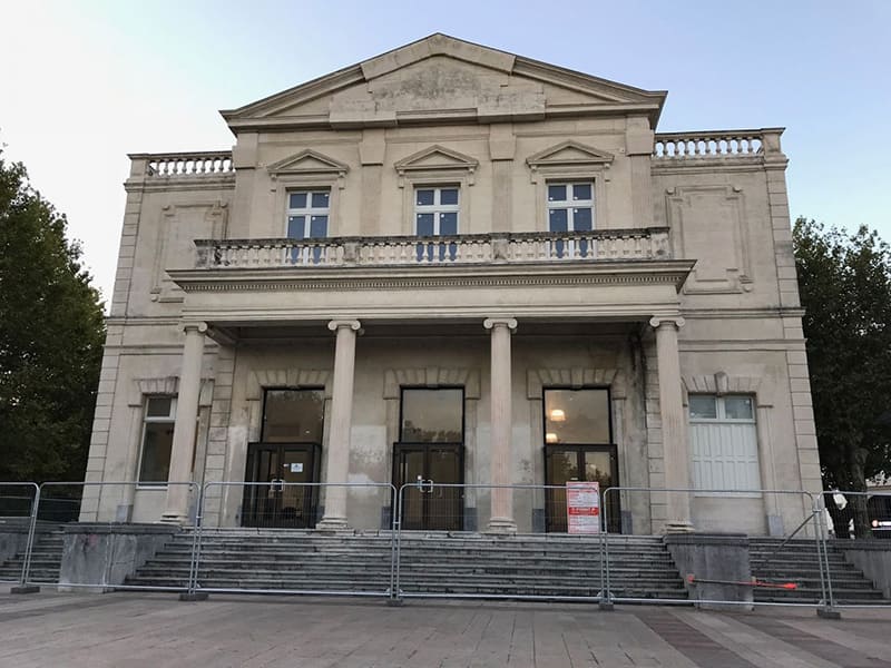 Installation de deux ascenseurs au sein du théâtre de Montélimar